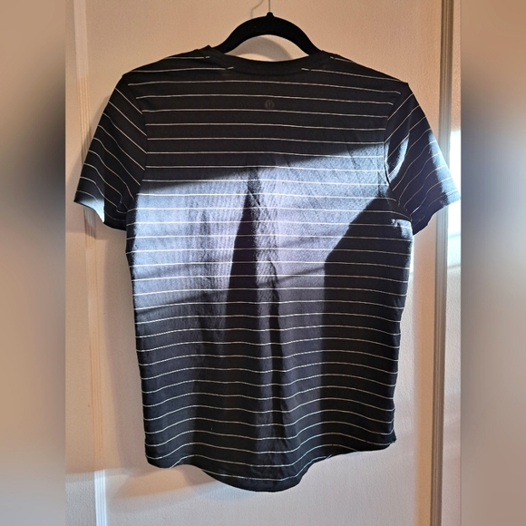 Lululemon Love T-shirt - Picture 5 of 7